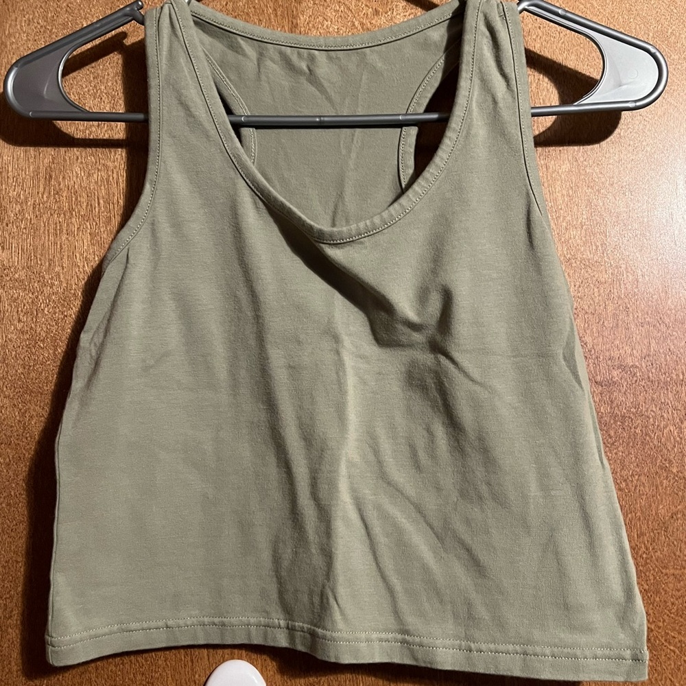 Crop tops